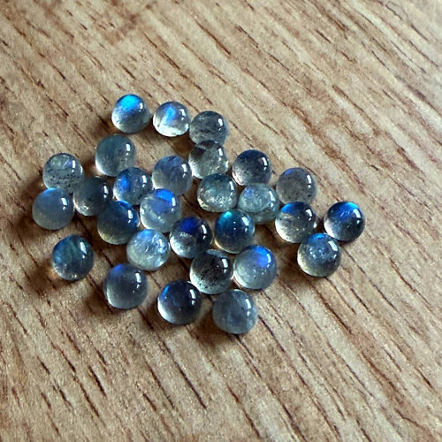 Labradorit kabošon kruh AA / 5mm — foto 6
