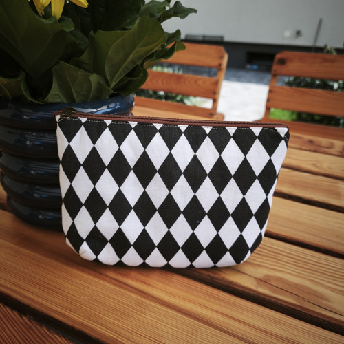 Taštička patchwork černà červená — foto 3