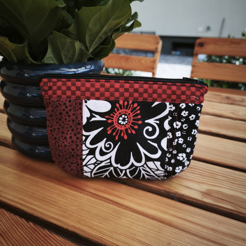 Taštička patchwork černà červená — foto 2