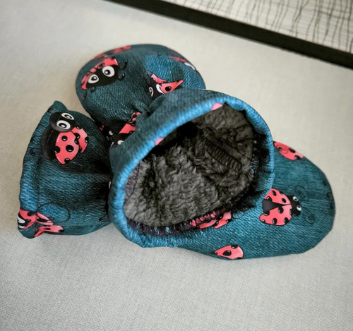 Dívčí softshell rukavice Berušky na jeans — foto 2