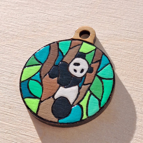 Dřevěná klíčenka - Panda — foto 2