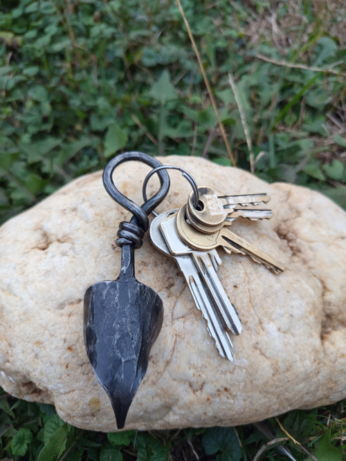 Ručně kovaný přívěsek — foto 3