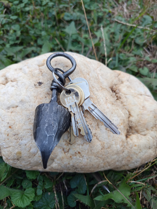 Ručně kovaný přívěsek — foto 2