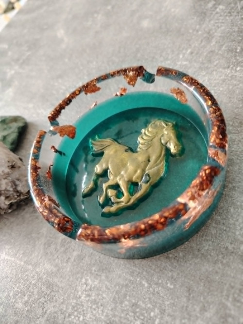 Popelník Mustang — foto 4