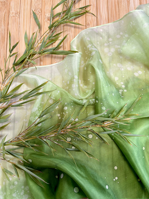 Hedvábná šála - Matcha Latte — foto 6