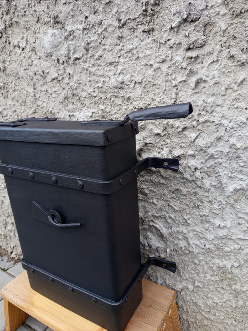 Ručně kovaná schránka — foto 2