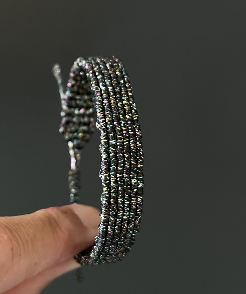 Metalický macramé náramek Black Pearl — foto 4