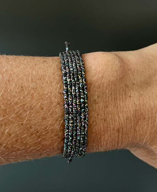 Metalický macramé náramek Black Pearl — foto 5