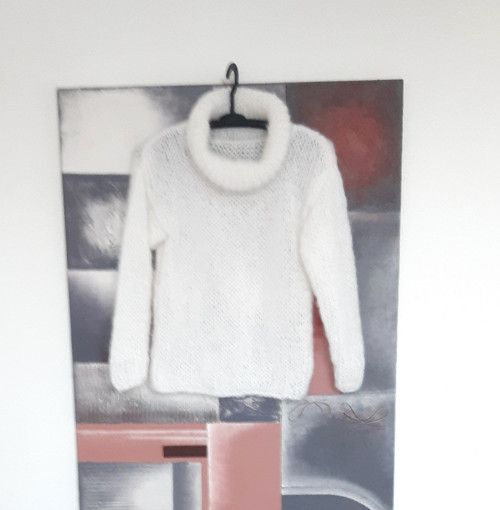 Bílý svetr — foto 2