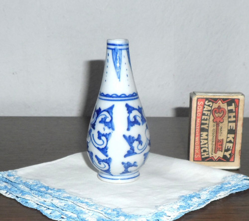Porcelánová miniatura, VÁZIČKA, kobaltová modř — foto 3