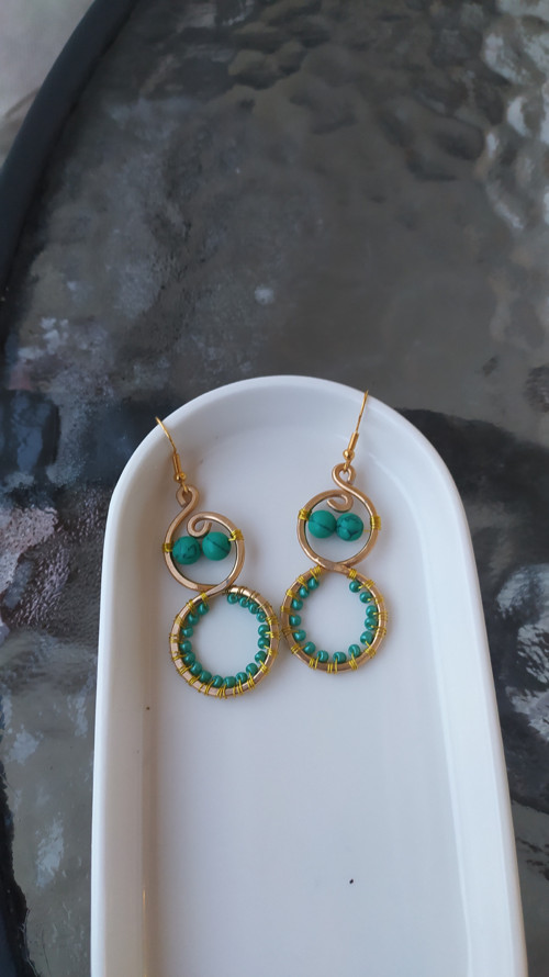 Tyrkysové vlnění: Wire-wrapping náušnice — foto 2
