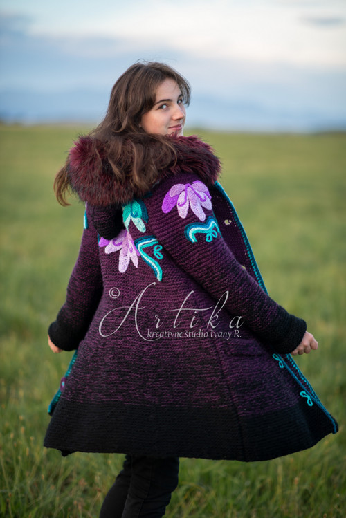 Kabátik Aubergine — foto 3