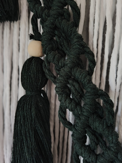 Macramé dekorace s dřevěným leknínem — foto 3