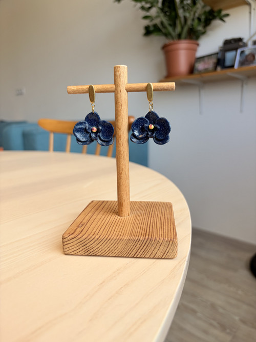 Třpytící se náušnice Modré orchideje — foto 2