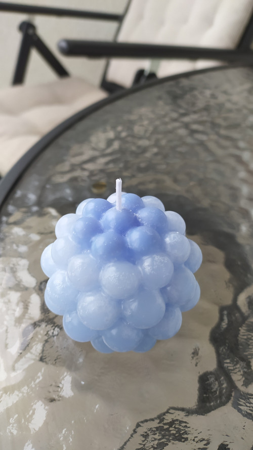 Modrá „Bubble“ svíčka – Pomeranč a koření — foto 3