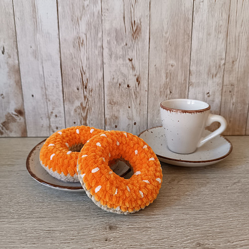 Donut háčkovaný oranžový — foto 2