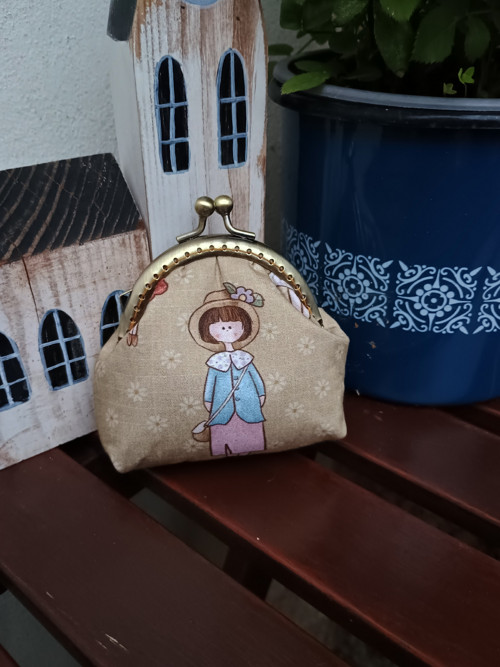 Mini Taštička V Kovovém Rámu — foto 5
