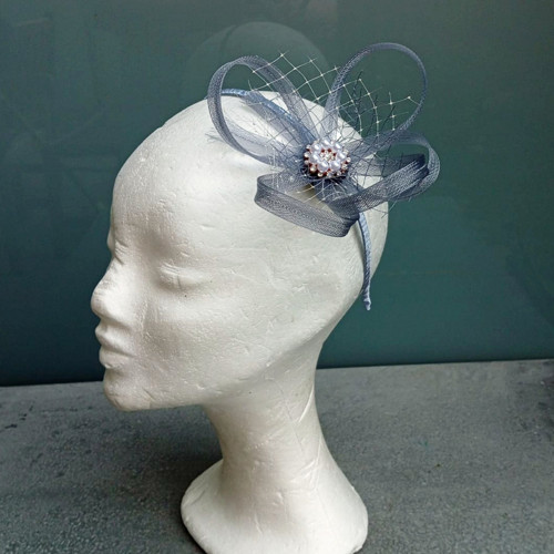 Šedé odstíny Fascinator — foto 4