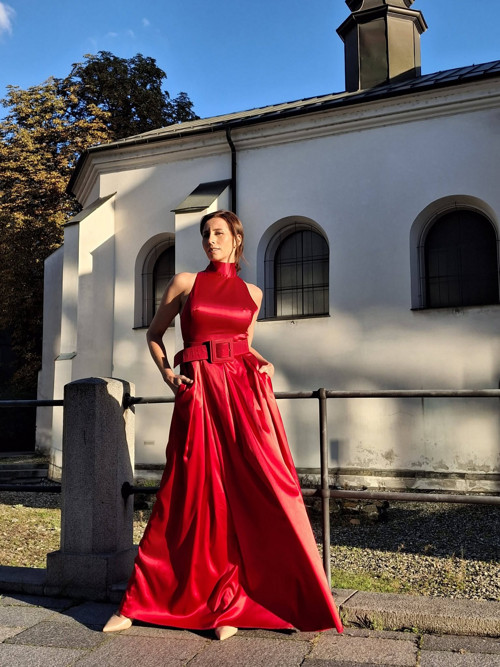 Model v červené barvě — foto 2