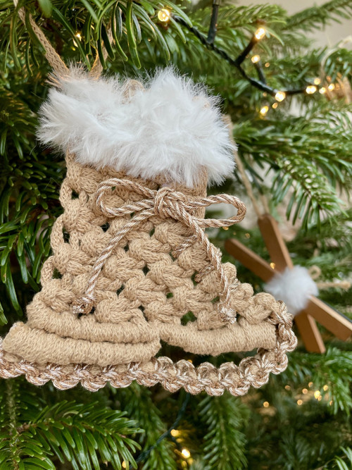 Macramé vánoční bruslička s kožíškem — foto 3