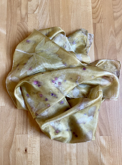 Hedvábná šála ecoprint — foto 4