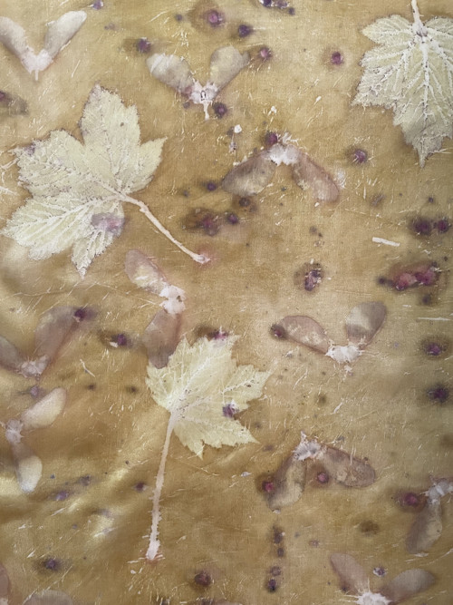 Hedvábná šála ecoprint — foto 2
