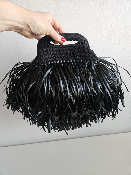 Černá háčkovaná kabelka Raffia Ispie Petite — foto 2