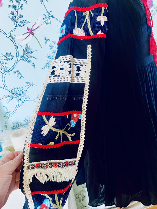 Śaty boho vyšívané — foto 4