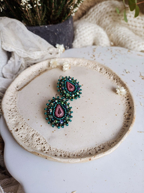 Arabesque n.29 - vyšívané náušnice — foto 3