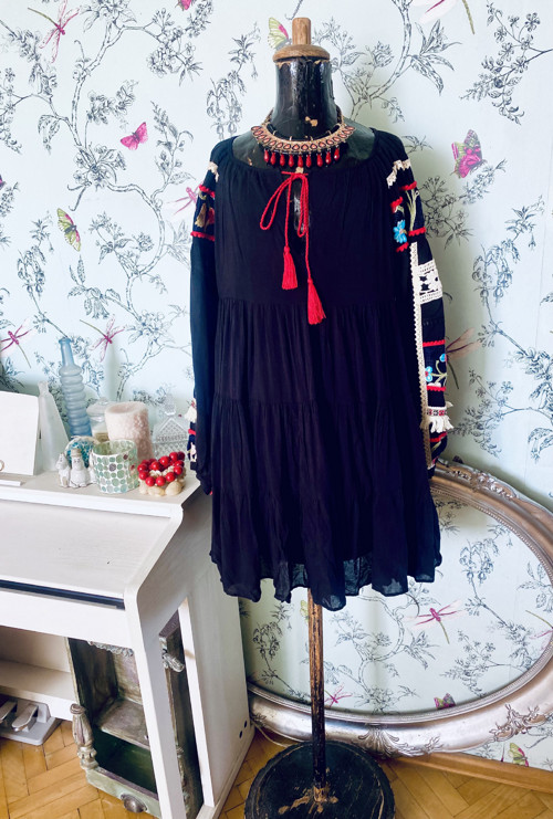 Śaty boho vyšívané — foto 3