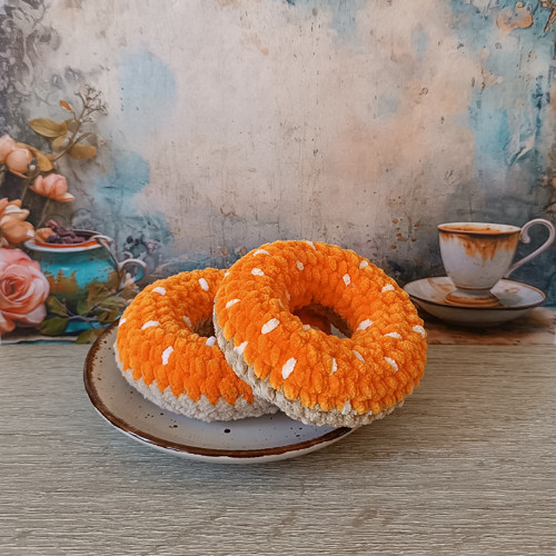 Donut háčkovaný oranžový — foto 3