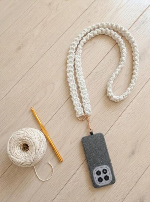Háčkovaný popruh na telefon — foto 2