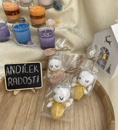 Háčkovaný Andílek radosti — foto 3