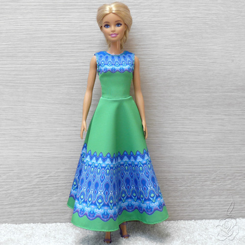 Dlouhé barevné šaty pro Barbie — foto 2