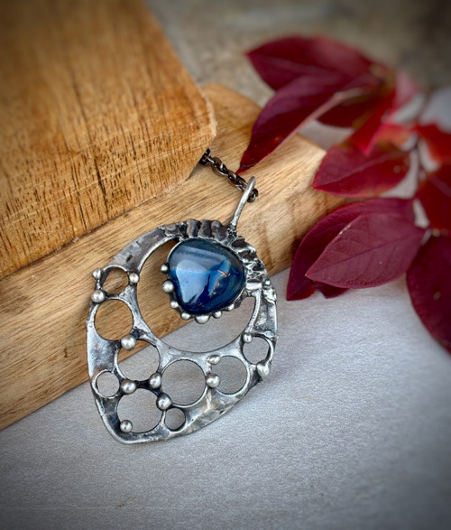 Cínovaný šperk - amulet (C117) — foto 6