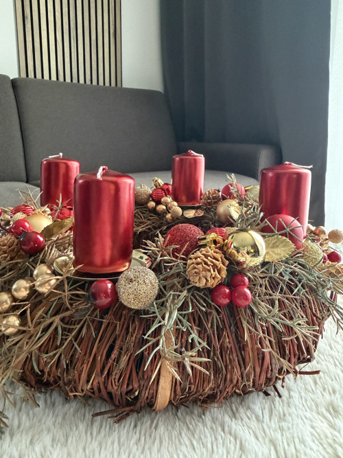 Adventní věnec – červenozlatý — foto 3