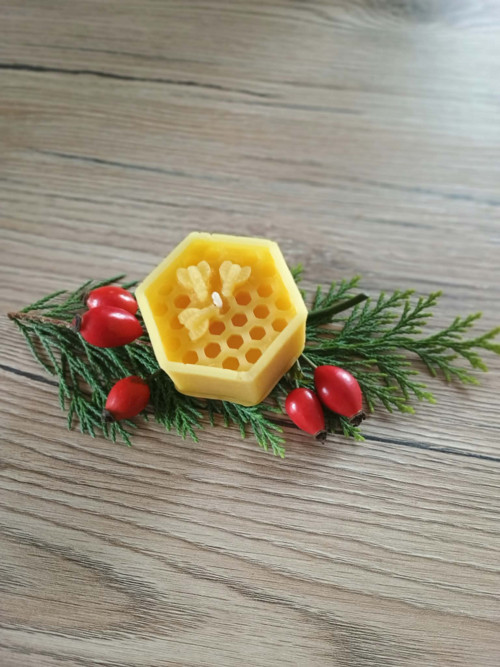 Svíčka včelky na plástvy — foto 2