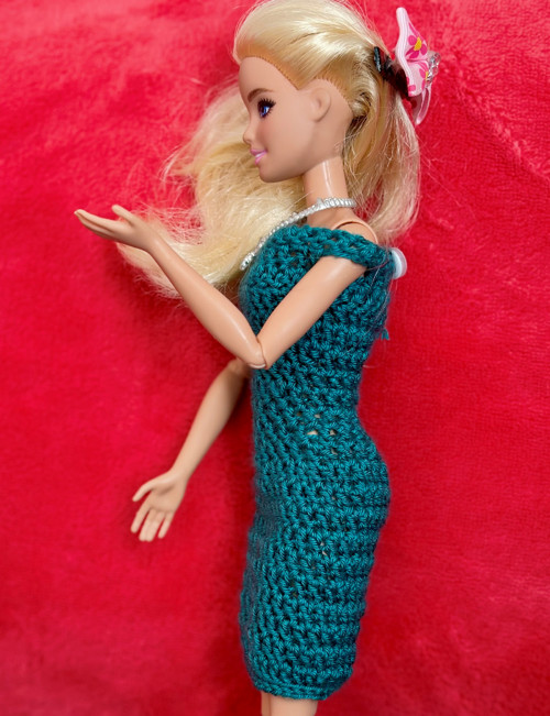 Háčkované šaty pro panenku Barbie — foto 2