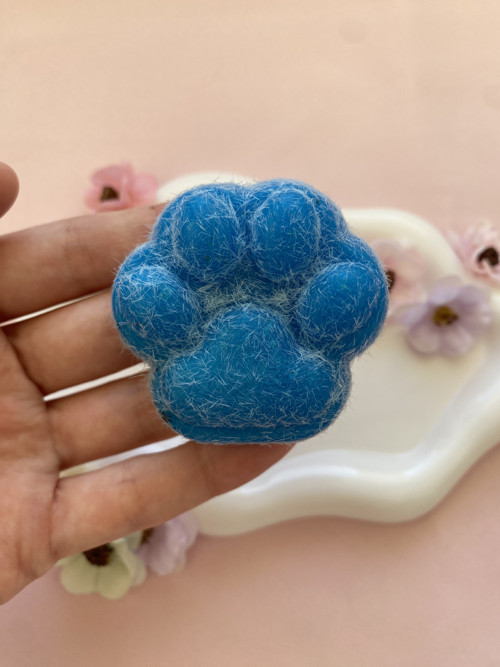 Taba squishy - velká plyšová tlapička — foto 3