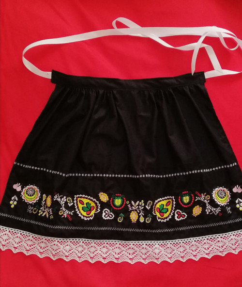 Zástěrka, zástěra ke kroji. Folklor. — foto 3
