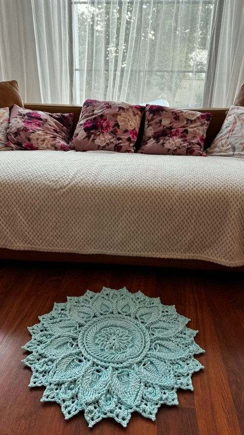 Háčkovaný koberec Mandala – modrá | 53 cm — foto 2