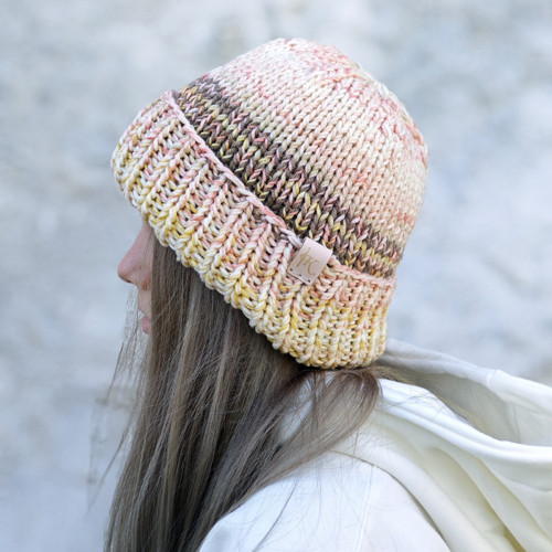 Polar Beanie - Broskvový sad — foto 6