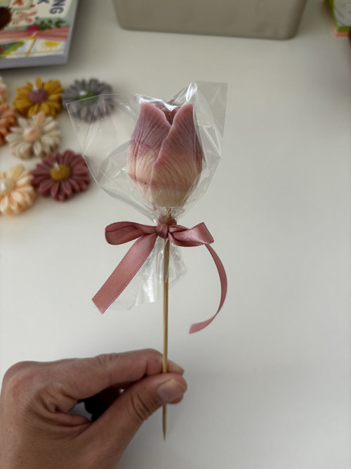 Sójová svíčka - Tulipán na špejli — foto 2