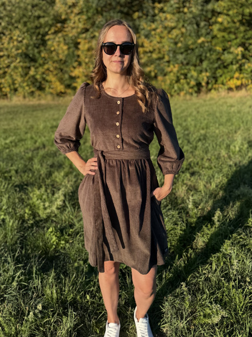 Manšestrove šaty Leila — foto 5