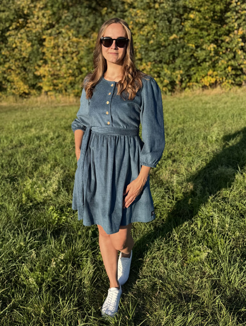 Manšestrove šaty Leila — foto 4