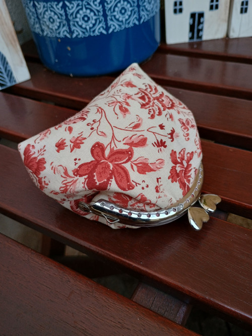 Mini Taštička V Kovovém Rámu — foto 3