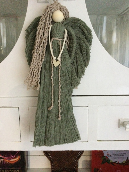 Macrame andělka v boho stylu - zelená/sage. — foto 2
