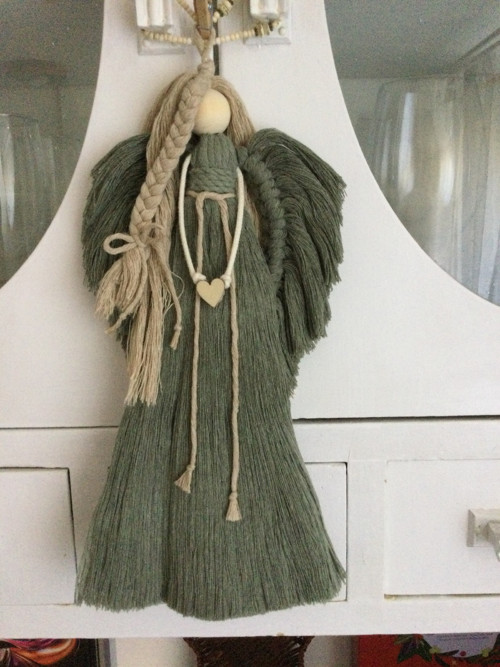 Macrame andělka v boho stylu - zelená/sage. — foto 2