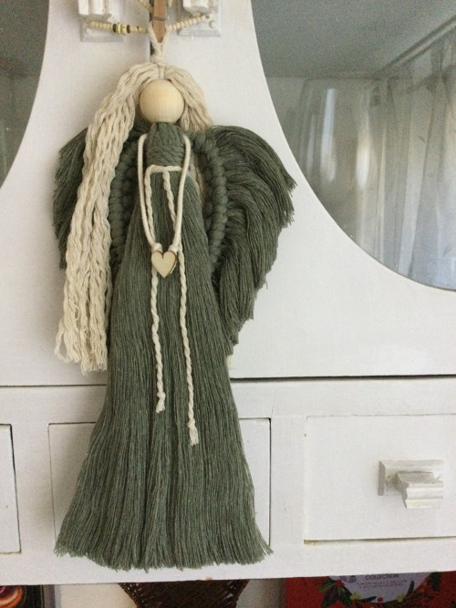 Macrame andělka v boho stylu - zelená/sage. — foto 2