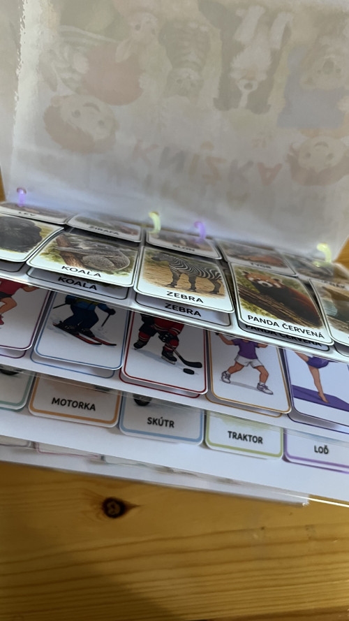Tichá kniha se suchými zipy — foto 2